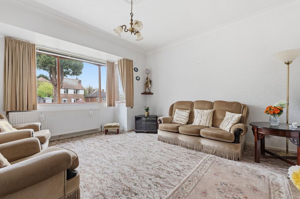 Property photo 3 of 16