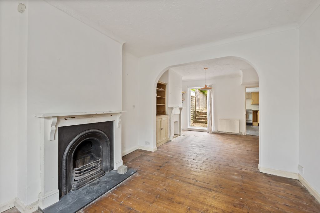 Property photo 3 of 14