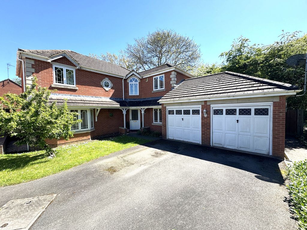 Property photo 1 of 28