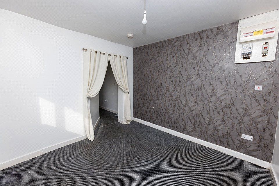 Property photo 3 of 11 Picture No. 14