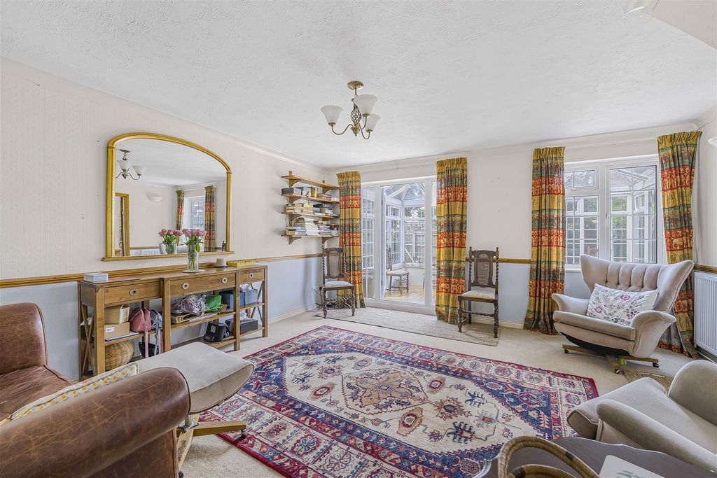 Property photo 2 of 25