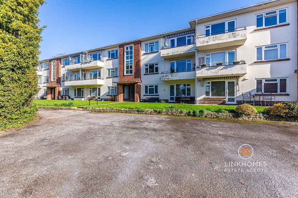 Property photo 1 of 21