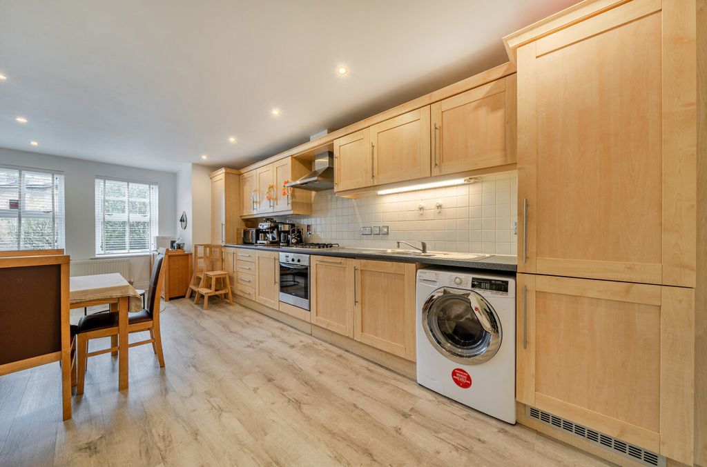 Property photo 3 of 22 1478840-7-6A2Bd3c...