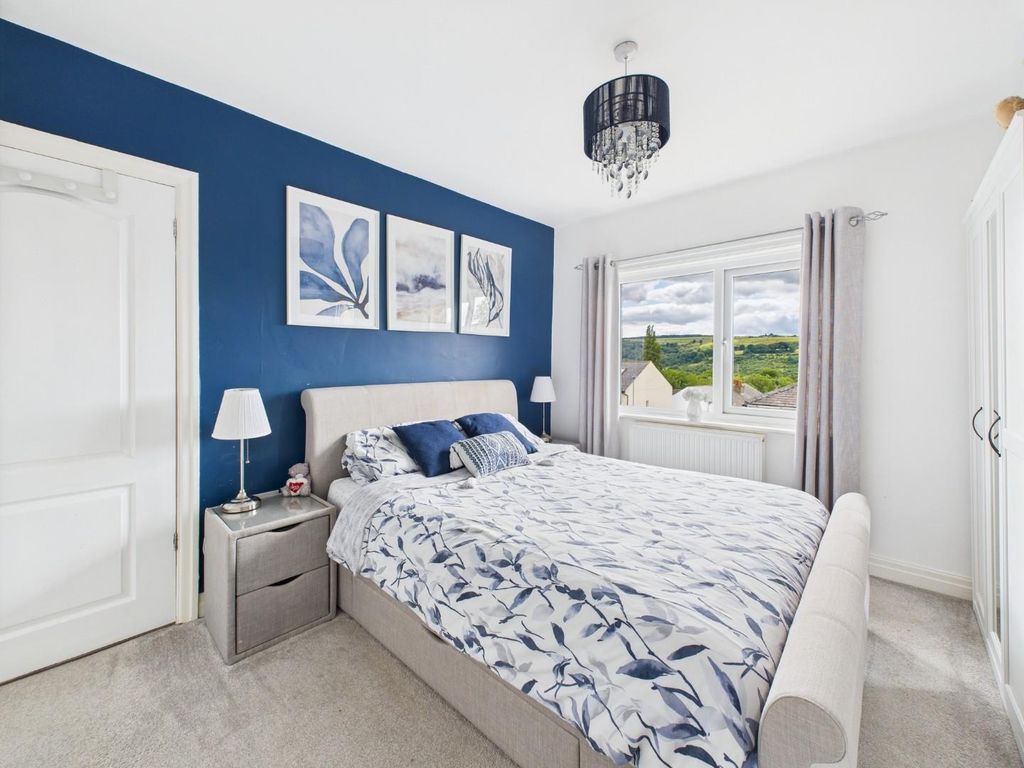 Property photo 3 of 14 Cam04899G0-Pr0164-Still012.Jpg