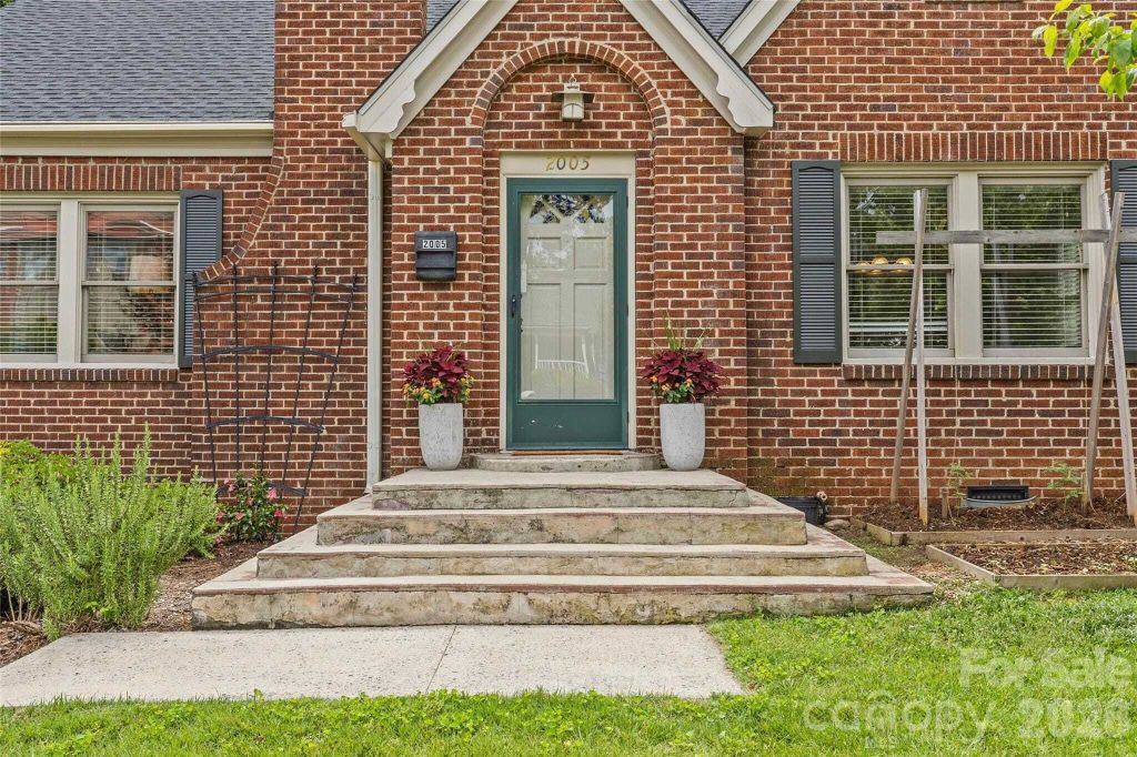 Property photo 2 of 35 <Alttext/>