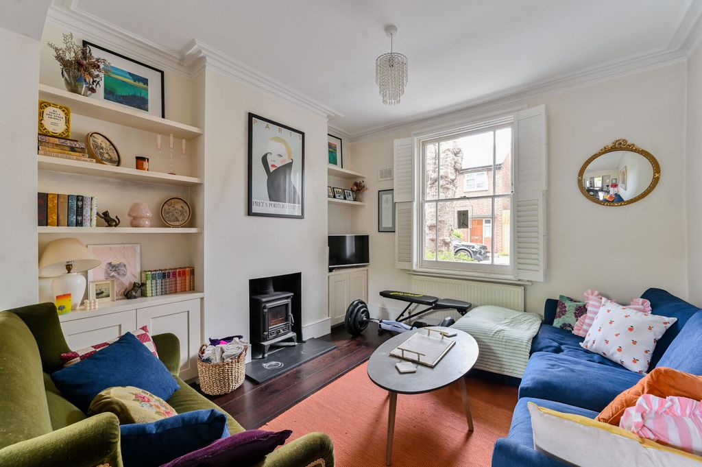 Property photo 2 of 11