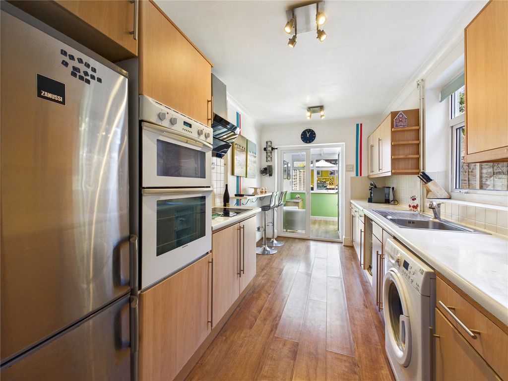 Property photo 2 of 15 Picture No. 12