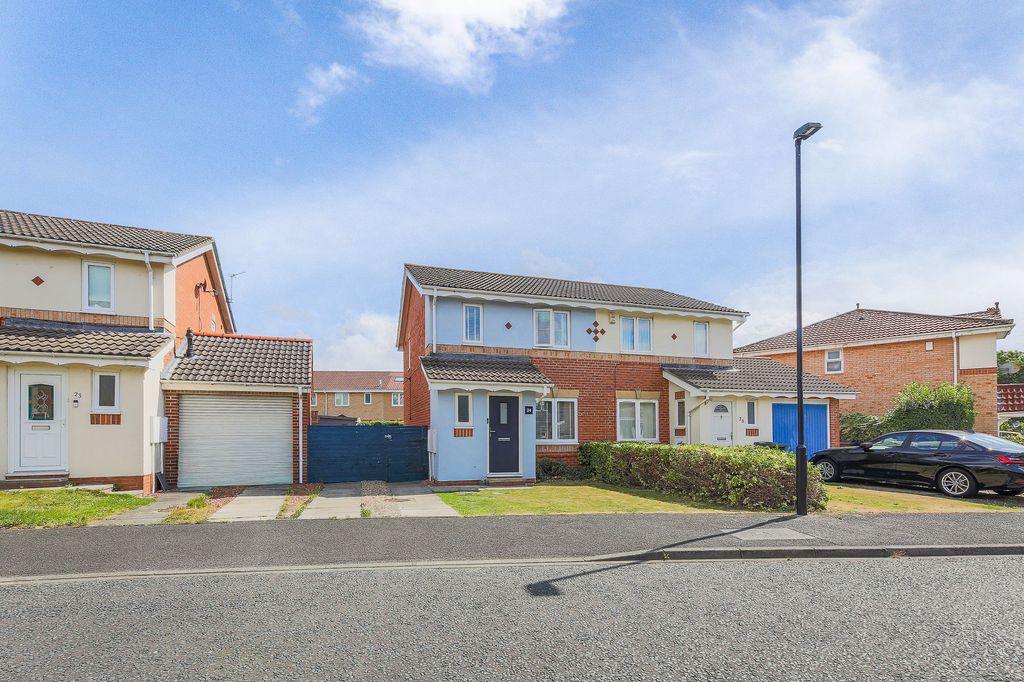 Property photo 1 of 19 External