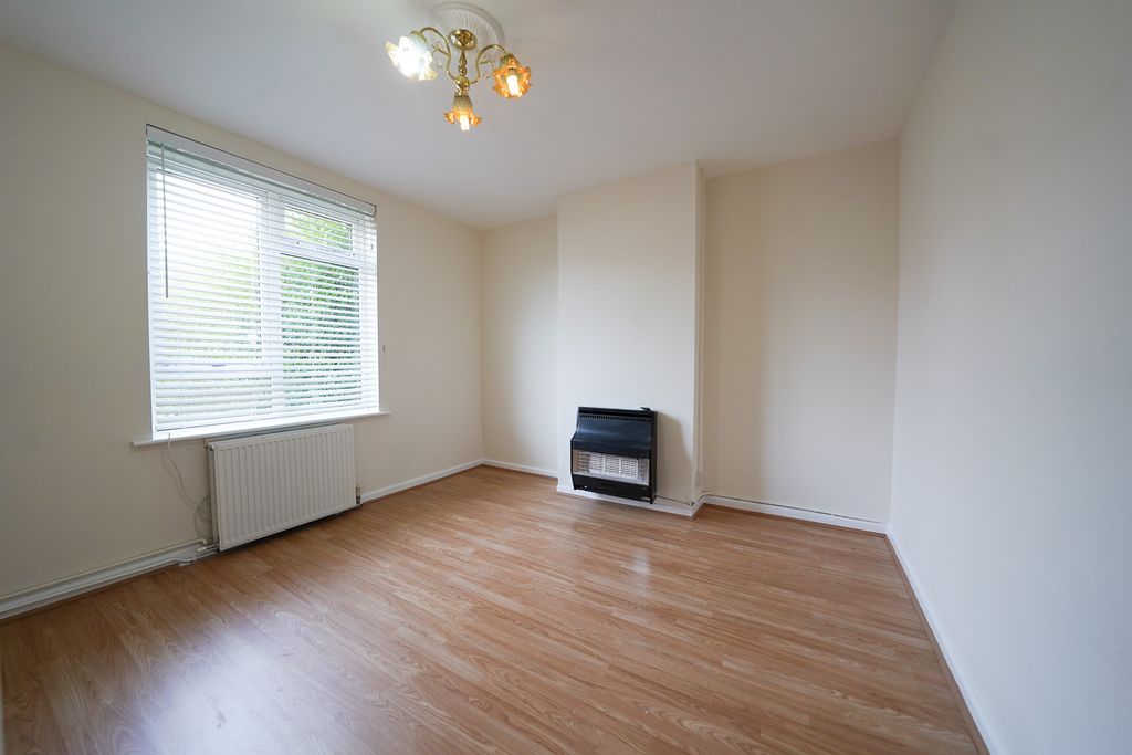 Property photo 2 of 16 Dsc01405