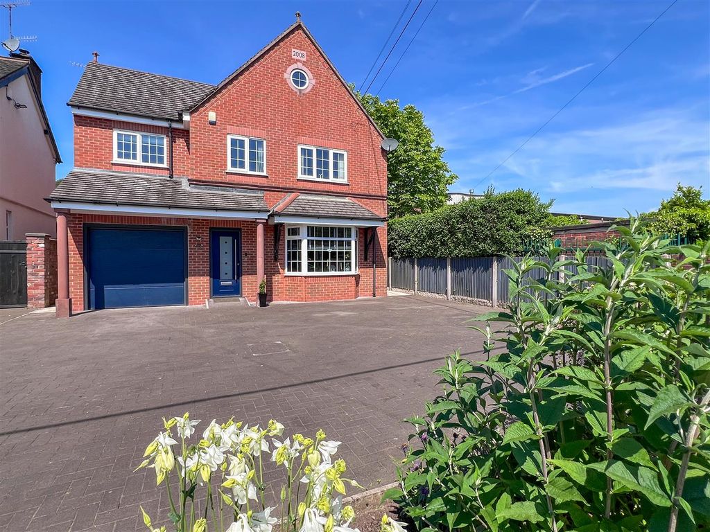 Property photo 1 of 36 Frontage