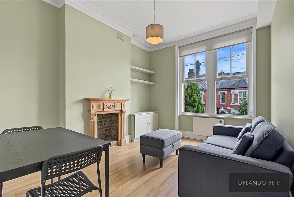 Property photo 1 of 12 Flat C, 198  Broomwood Road Sw11 6Jy-1.Jpg