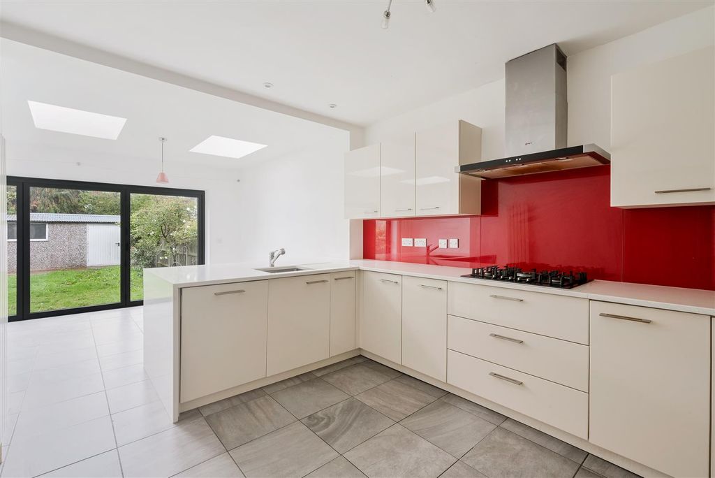 Property photo 1 of 15 Knighton Road, 69  (13).Jpg