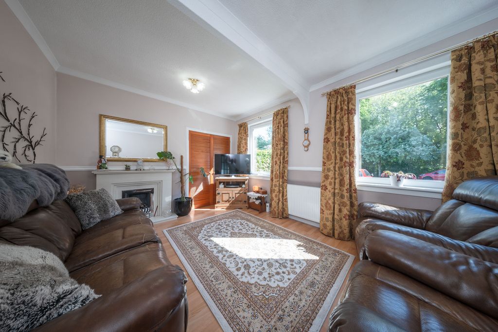 Property photo 2 of 24