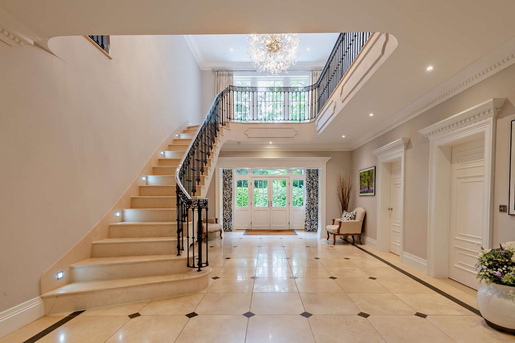 Property photo 3 of 33 Reception Hall