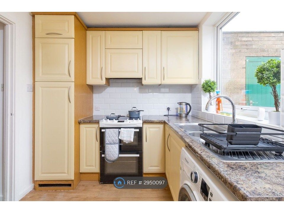 Property photo 3 of 10 Kitchen Diner