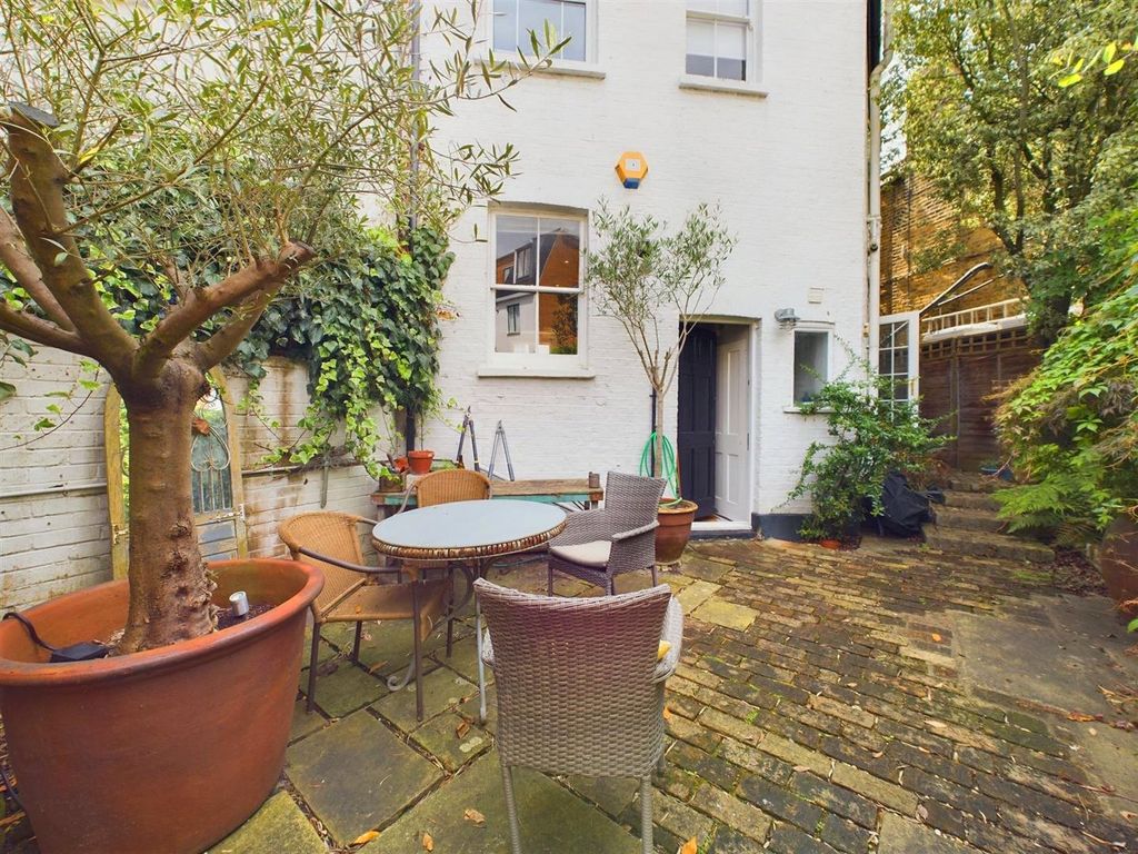 Property photo 3 of 11 Picture No. 20