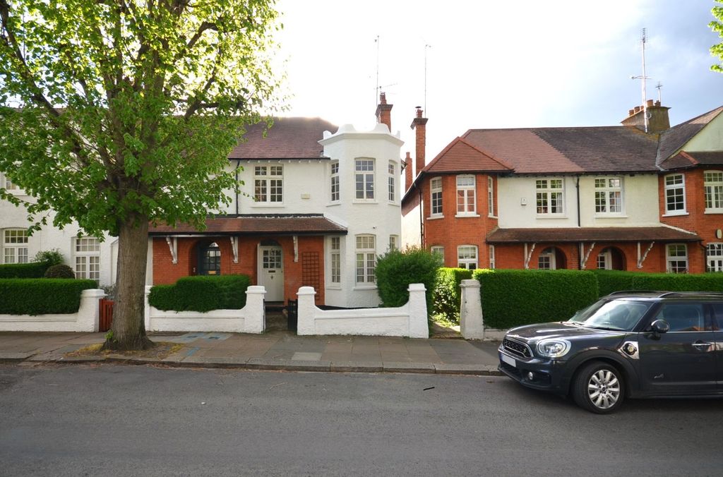 Property photo 1 of 16