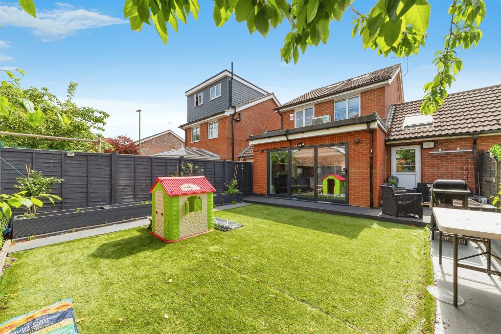Property photo 2 of 17
