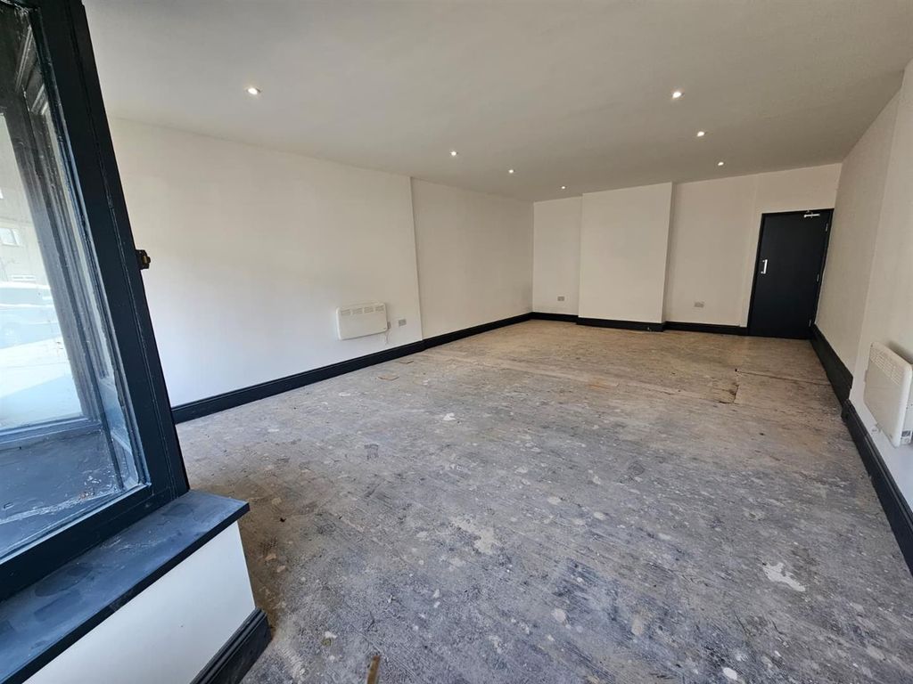 Property photo 3 of 15 Whatsapp Image 2026-03-05 At 12.12.09.Jpeg