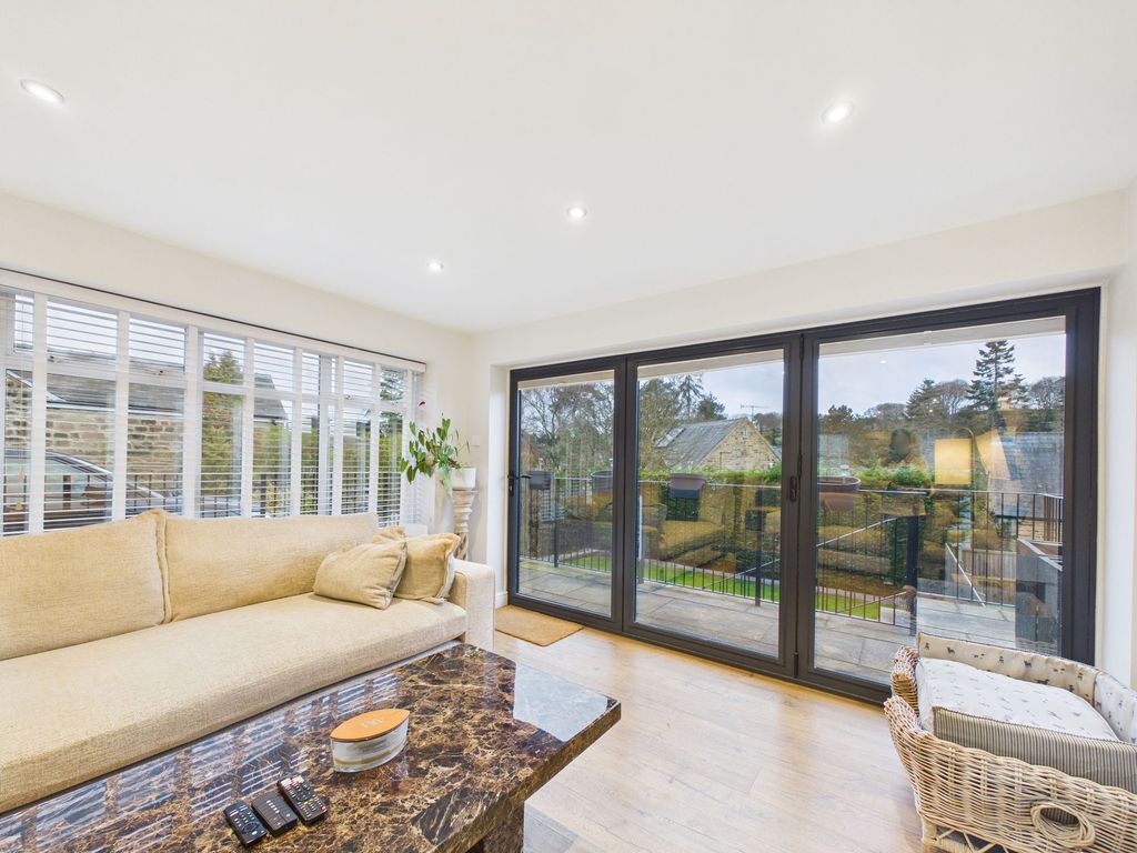 Property photo 3 of 34