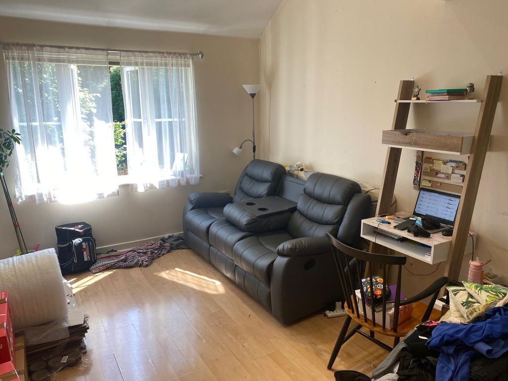 Property photo 2 of 4
