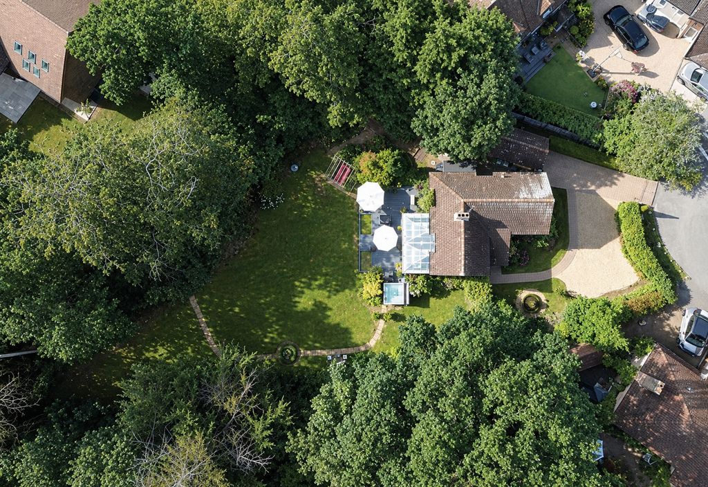 Property photo 2 of 30