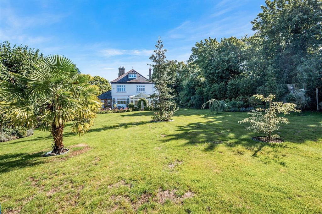 Property photo 3 of 51 Burdon Lane 152 (40).Jpg