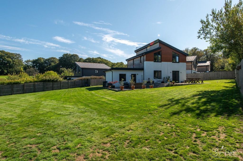 Property photo 1 of 39