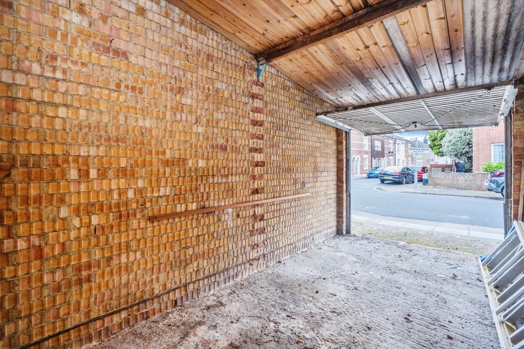 Property photo 2 of 15 Pbox-Img.Jpg