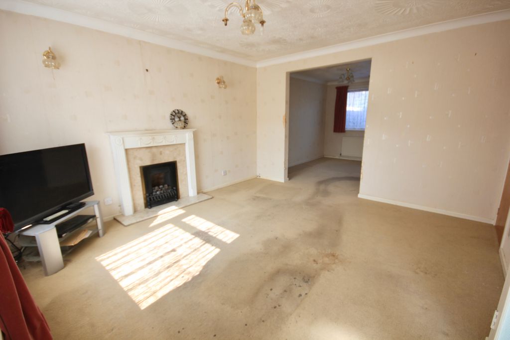Property photo 2 of 25