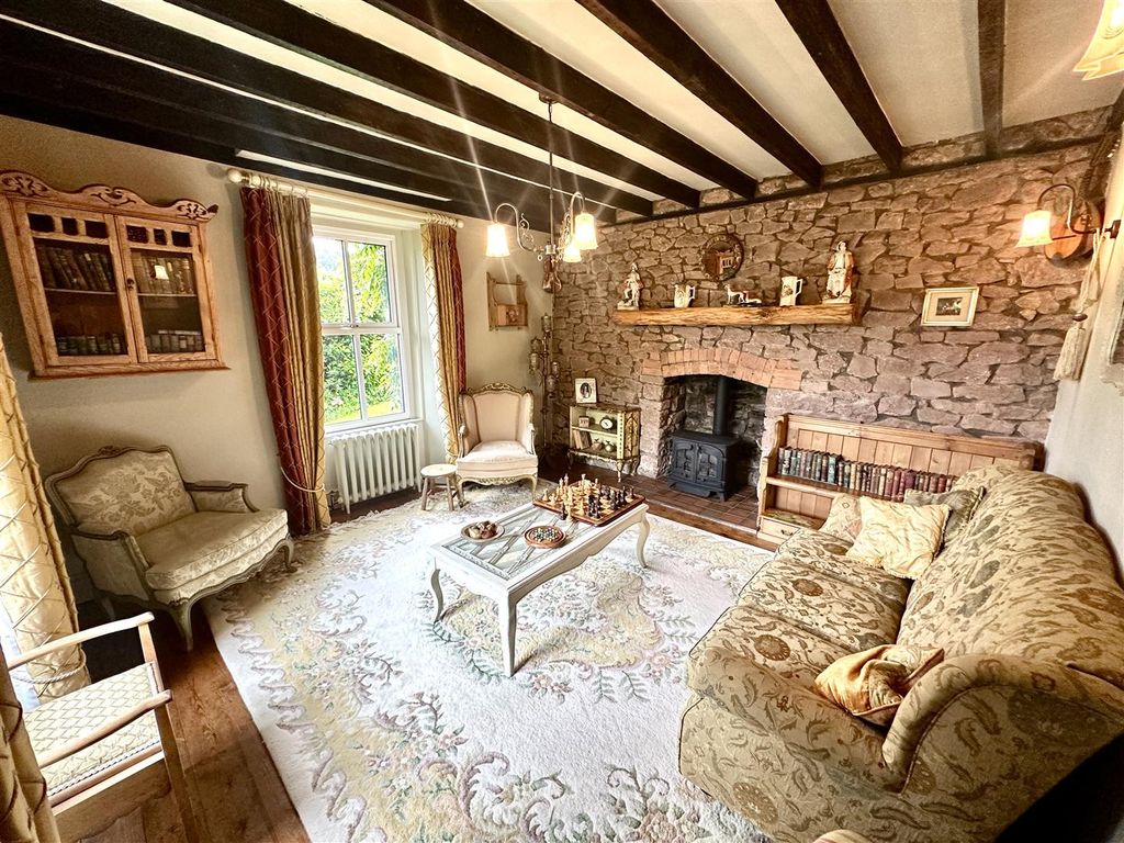 Property photo 3 of 34 Sitting Room
