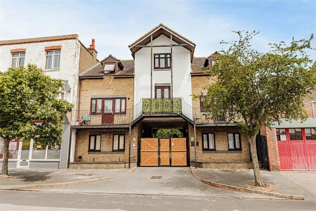 Property photo 3 of 17 1 Bedroom Apartment For Sale In Margate By Guildcr