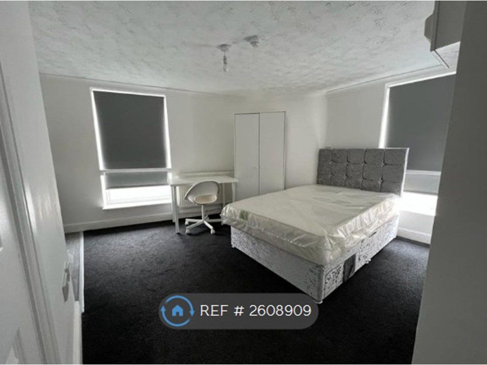 Property photo 1 of 3