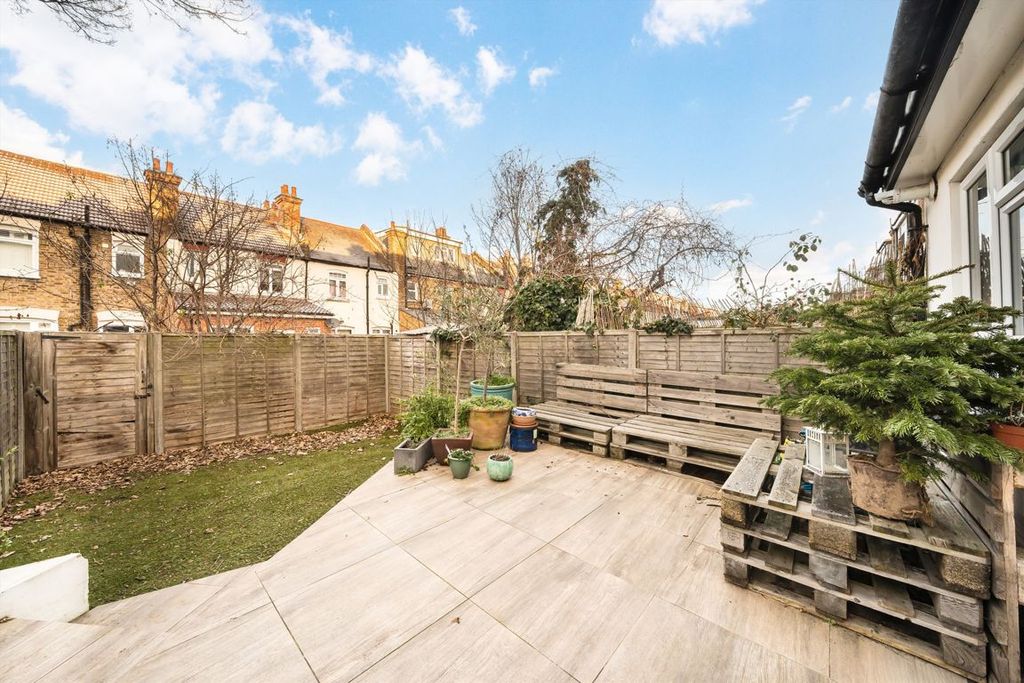 Property photo 3 of 10