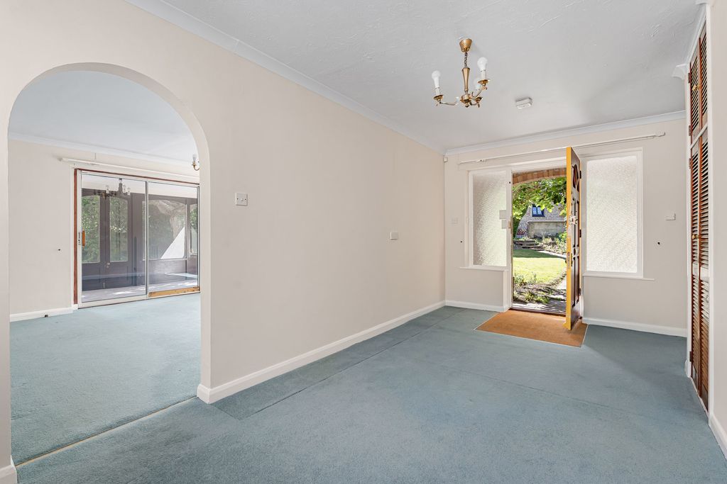 Property photo 2 of 21 Hall
