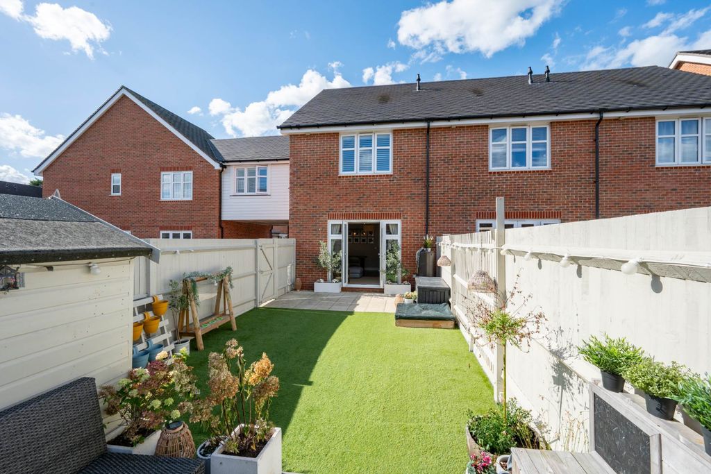 Property photo 2 of 39