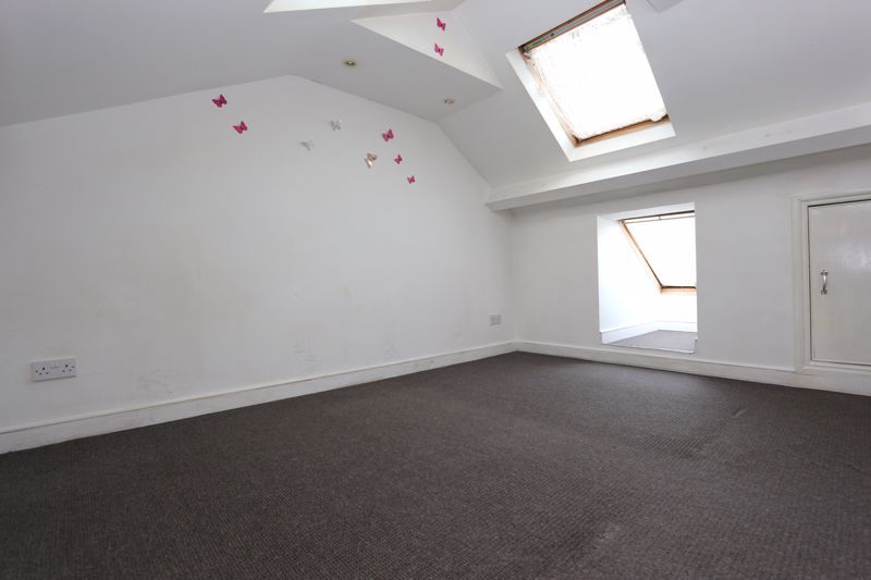 Property photo 2 of 8 Photo 3