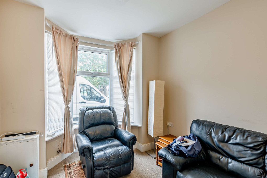Property photo 2 of 11