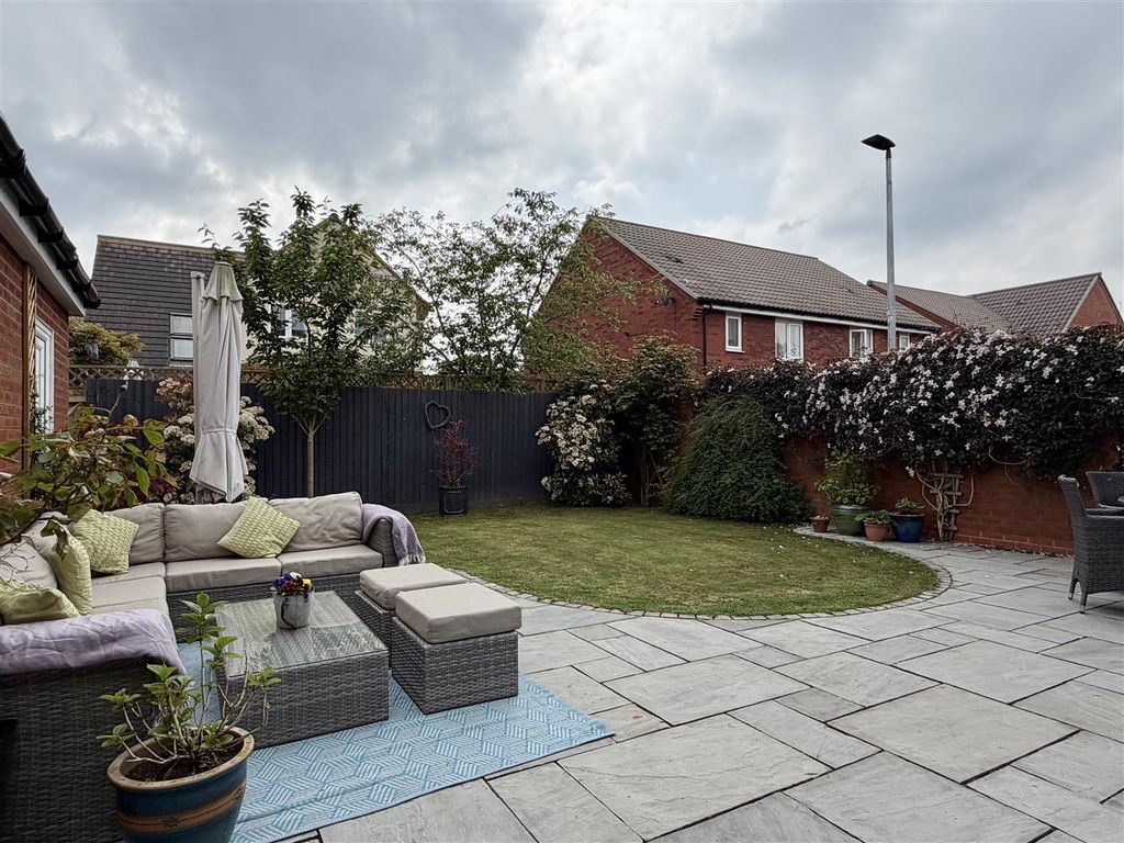Property photo 2 of 30