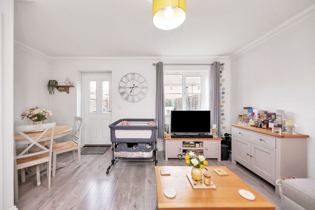 Property photo 2 of 13