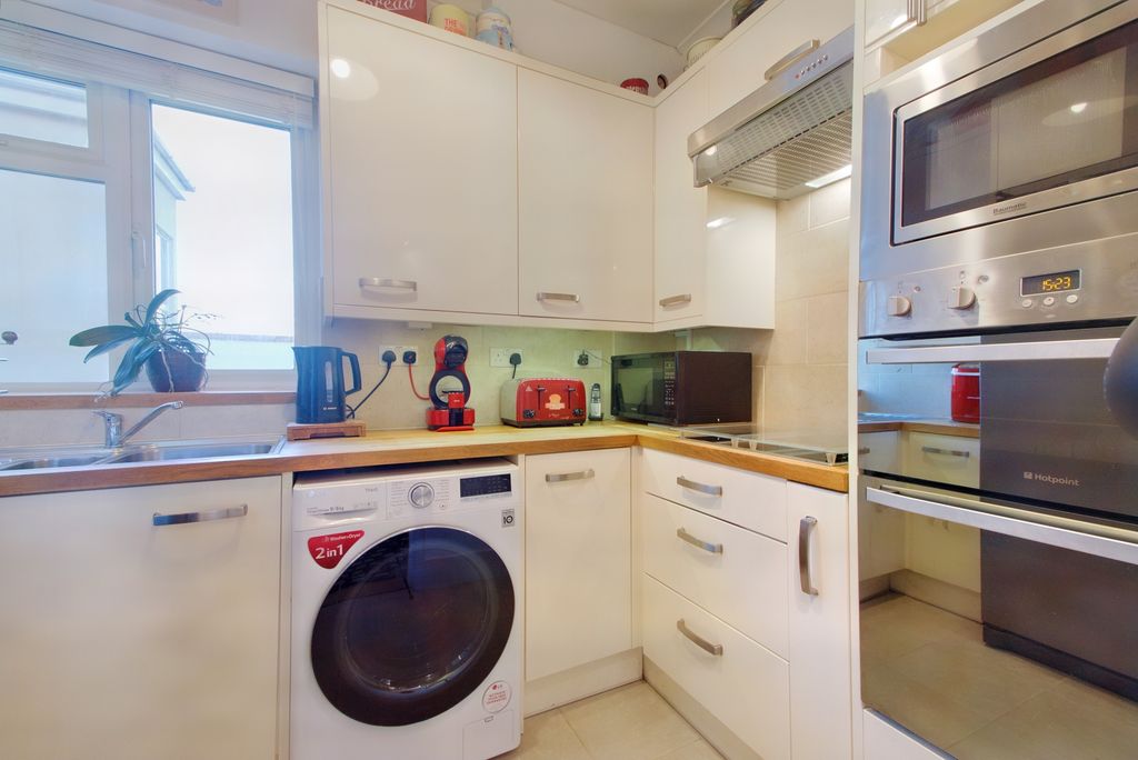 Property photo 3 of 13 Kitchen