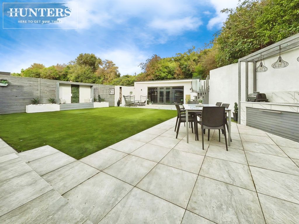 Property photo 2 of 29 Pbox-Img.Jpg