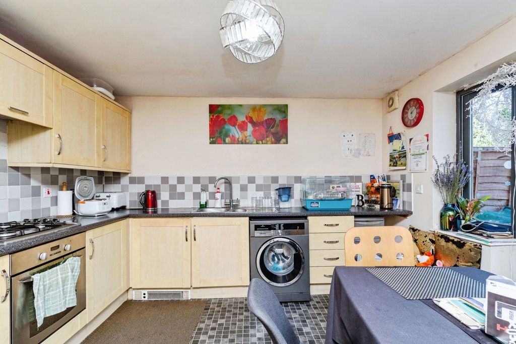 Property photo 2 of 16 Pbox-Img.Jpg