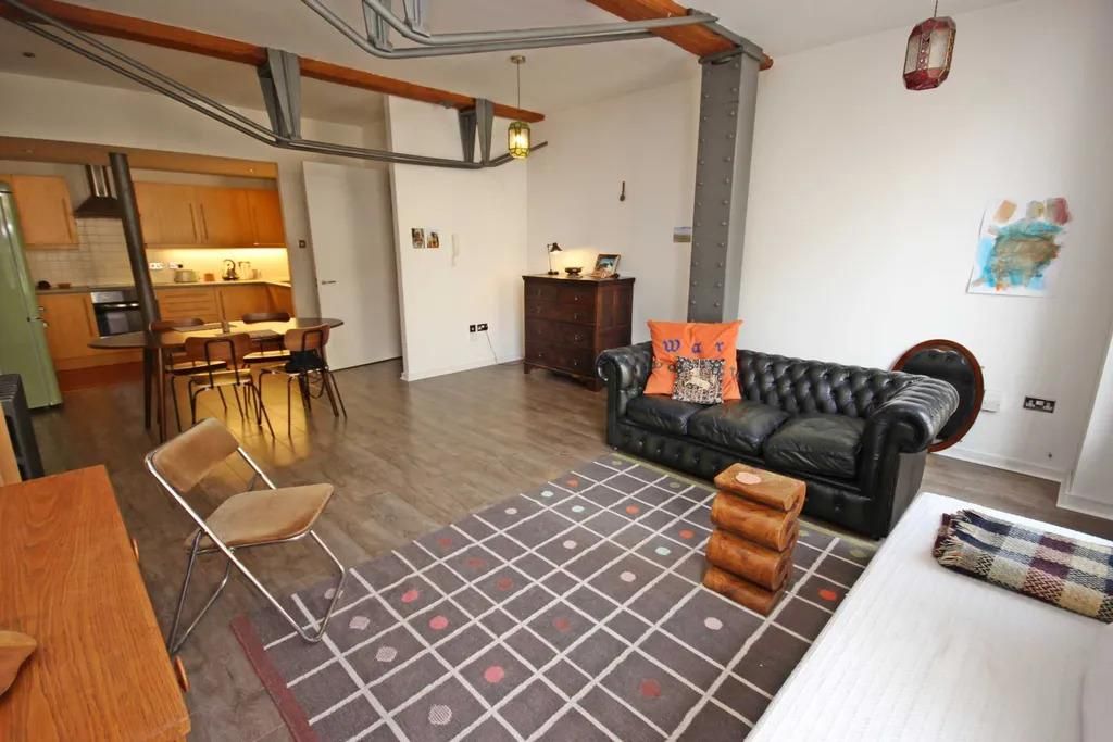 Property photo 2 of 13 Living Room 2 (1).Jpg