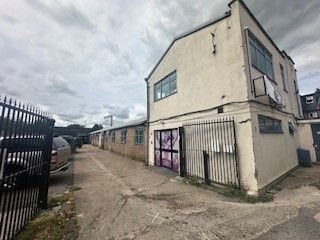 Property photo 3 of 3