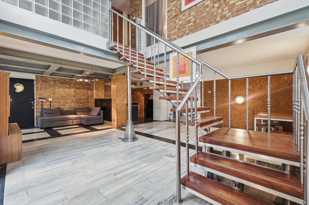 Property photo 1 of 11 Photo 1