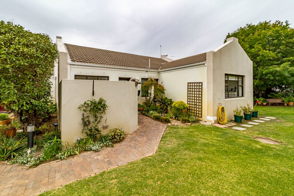 Property photo 2 of 66