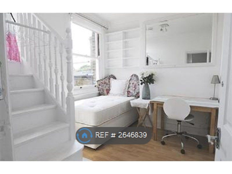 Property photo 3 of 11 Middle Bedroom And/Or Study