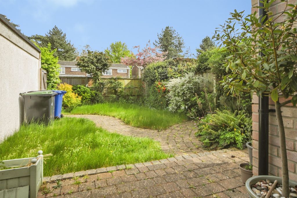 Property photo 2 of 14