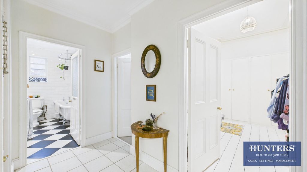 Property photo 3 of 17 Hallway